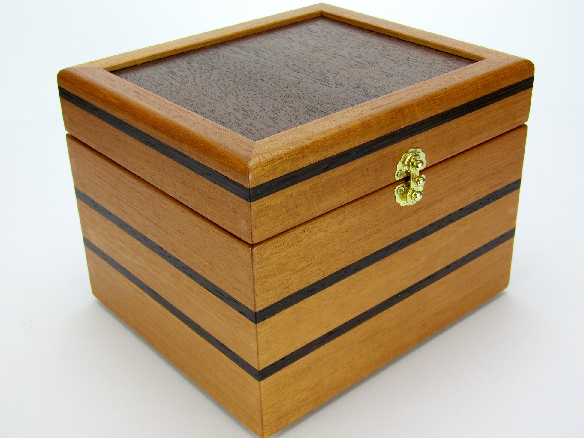 Front view of wooden memory box handmade from mahogany, Peruvian walnut and wenge wood by A Finer Cut.